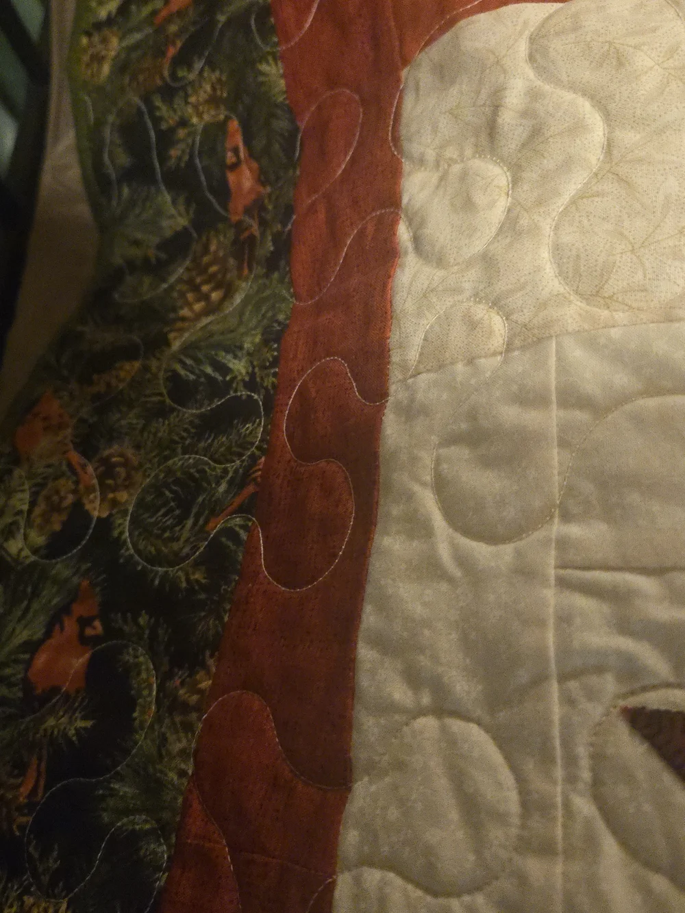 Handmade christmas Cardinal Patchwork Quilt - Red and Green Home Bedding